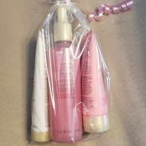 Mary Kay Other - New Mary Kay Satin Hands Set Mary Kay Other - New Mary Kay Satin Hands Set